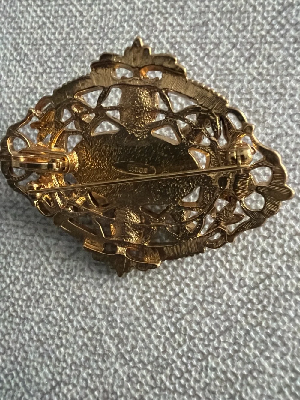 Avon Gold-Tone Amber Glass and Pearl Filigree Brooch